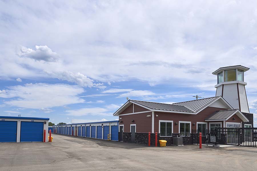 storage drive up units chestermere