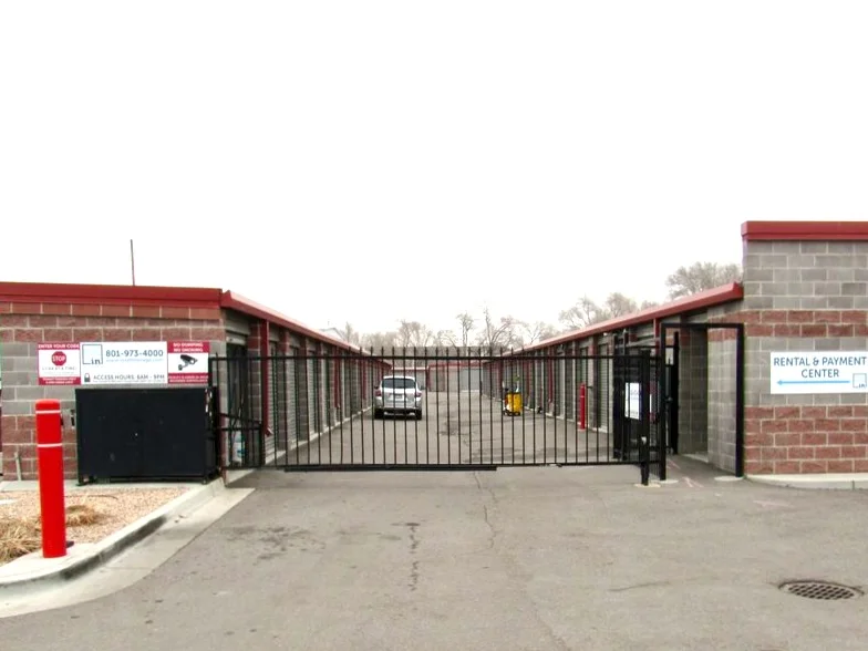 Self storage units west valley