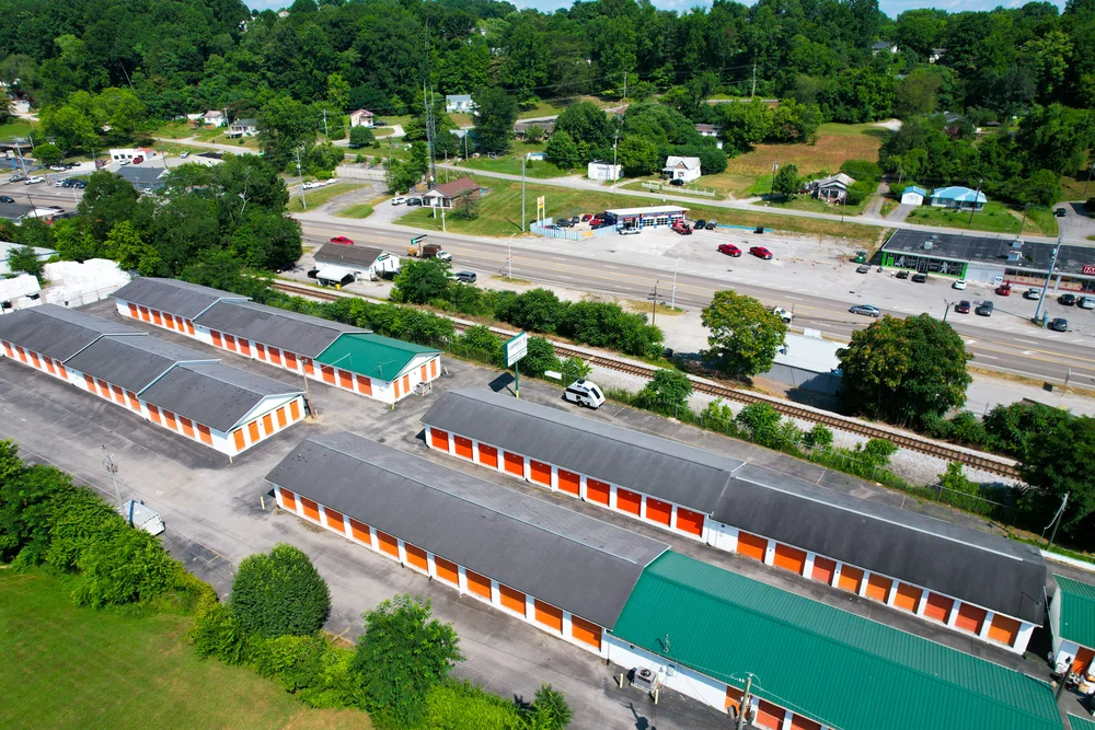 Self storage units lafollette