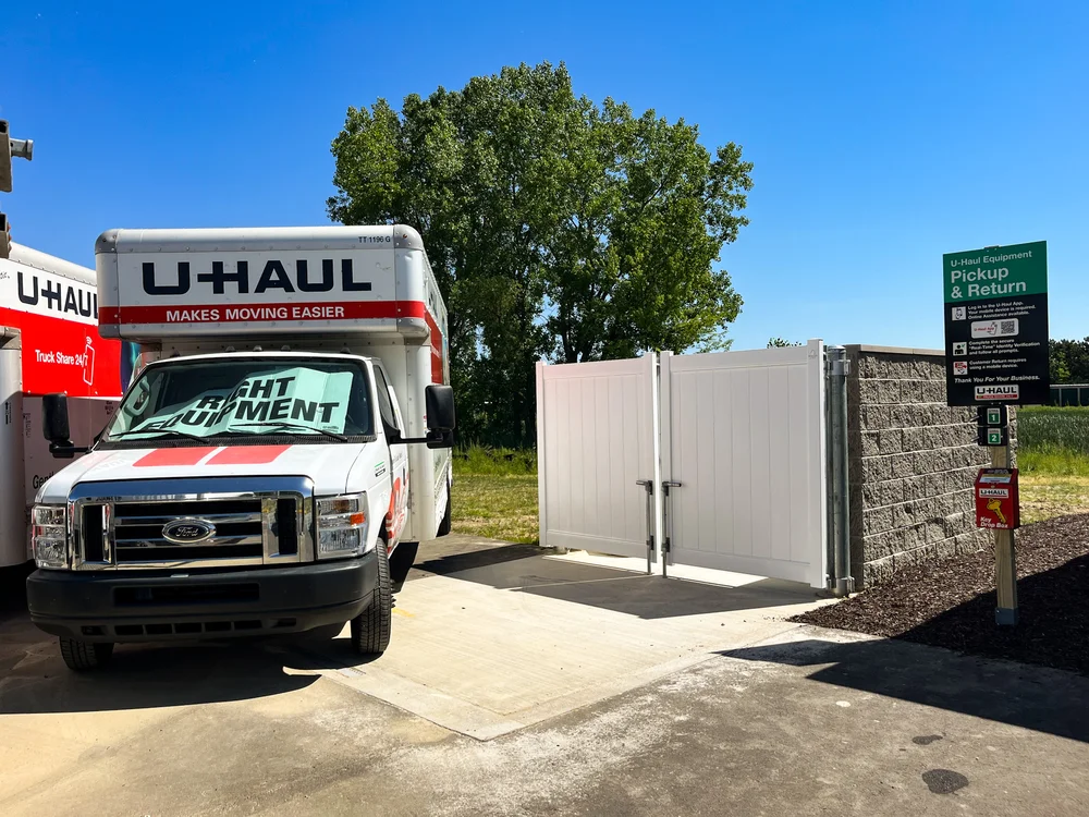 truck rental self storage