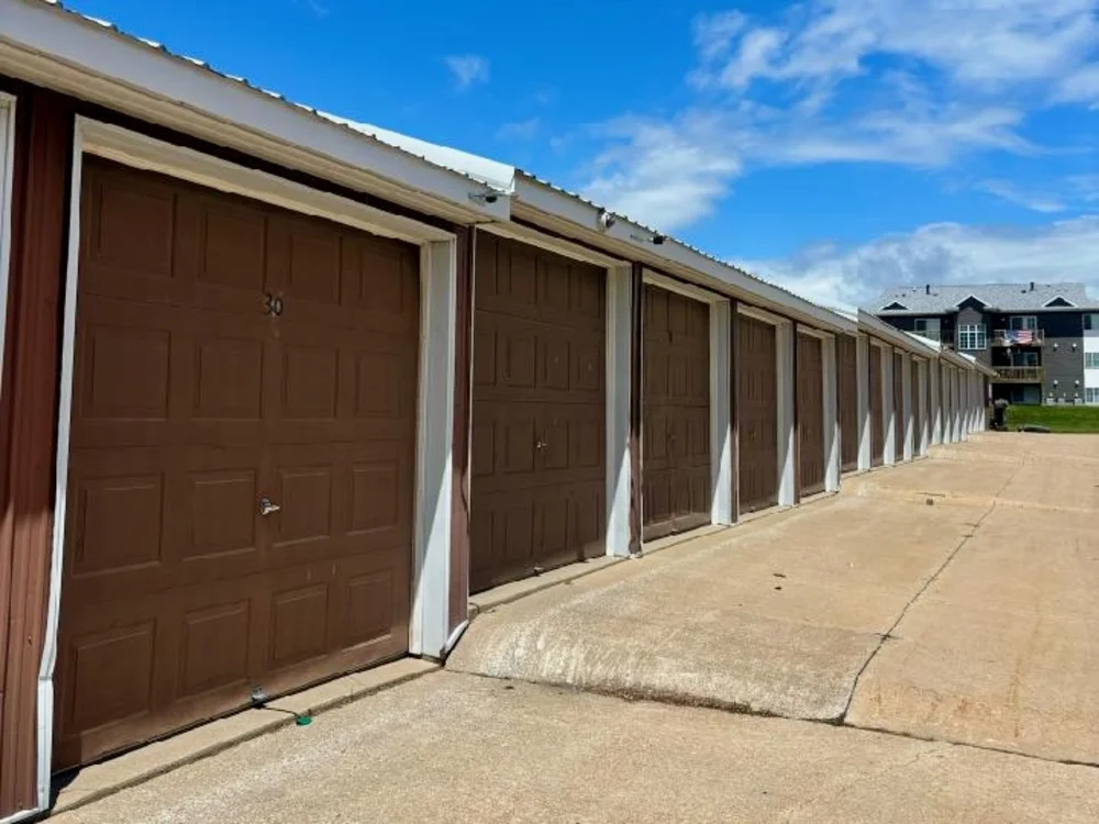 Climate controlled storage units Hiawatha