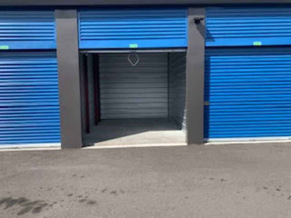 safe self storage units