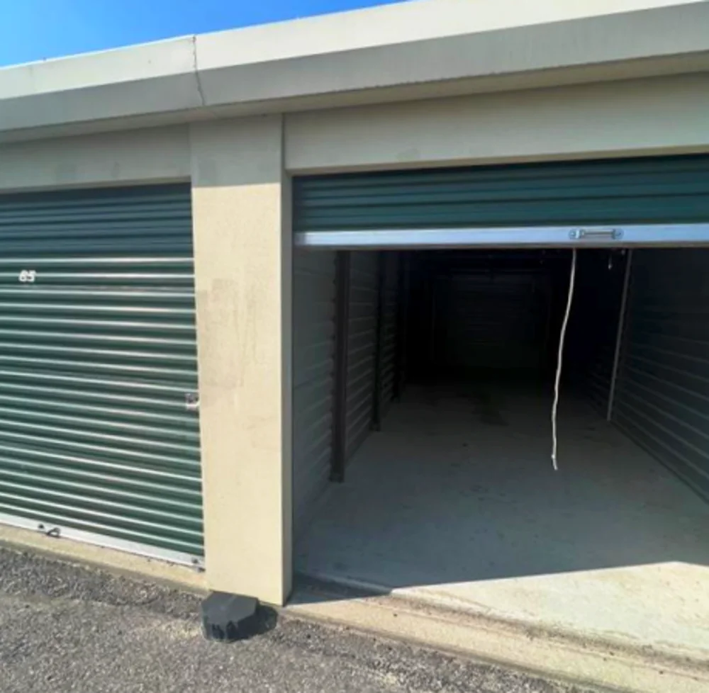 storage unit for rent