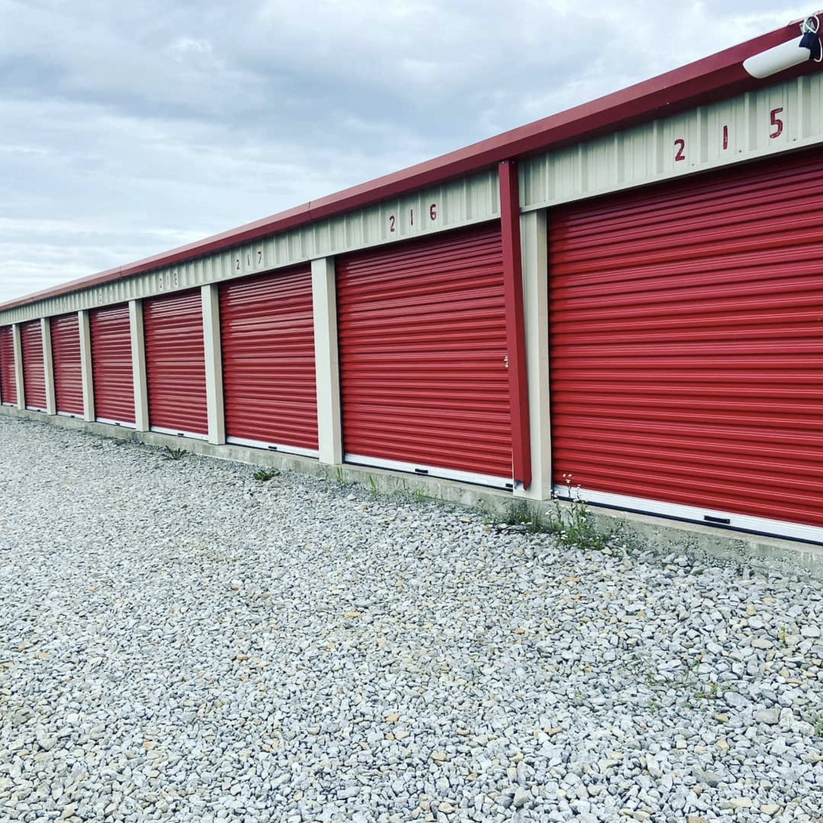 Self storage facility harrisburg illinois