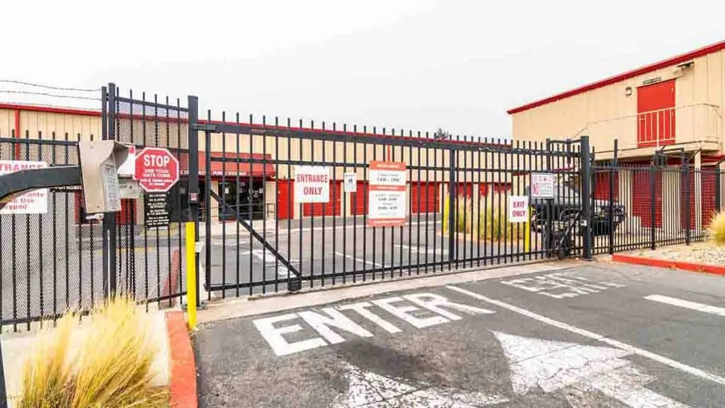 Security Public Storage - Escondido